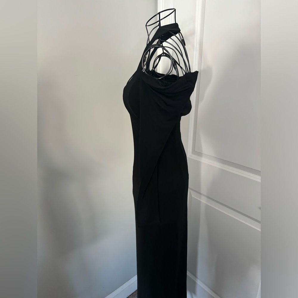 David Meister Long Sleeve with Cold Shoulder Black Dress Size 2 - Picture 4 of 8